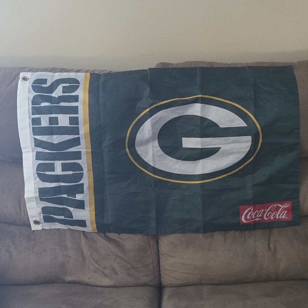Green Bay Packers Logo Flag, 30.5 Inch X 20 Inch Banner NFL Football Flag